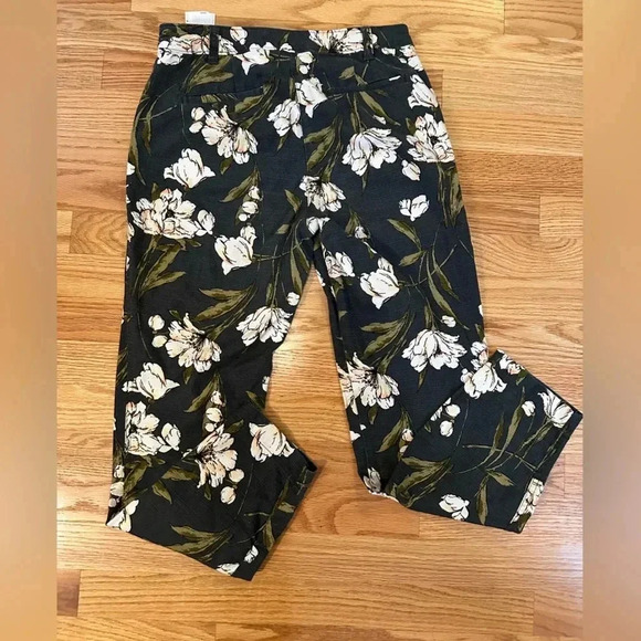 Abercrombie & Fitch Floral Ankle Gray/Green Pants - Size 2 - Picture 2 of 11